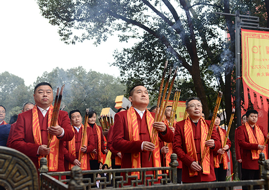 匠心十年，感恩十年，瀘州老窖2017國(guó)窖1573封藏大典讓世界品味中國(guó)